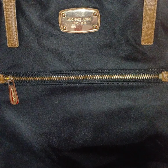Michael Kors Black and Tan Structured Tote with Gold Hardware - Picture 13 of 16